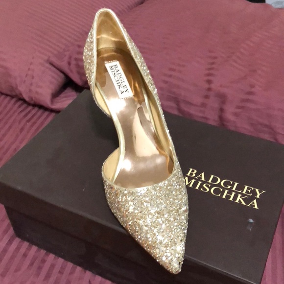 Shoe - Picture 2 of 4